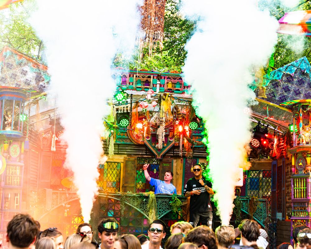 SCHAAMTELOOS DJ Act sfeerbeeld